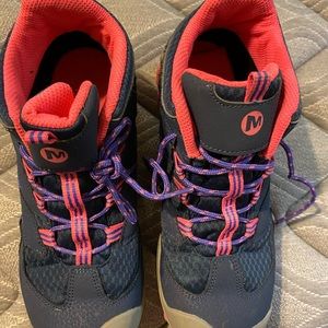 Women’s size 5.5 shoes